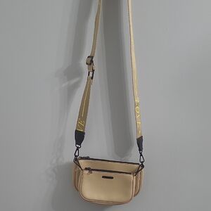 Stylish Tan Shoulder Bag